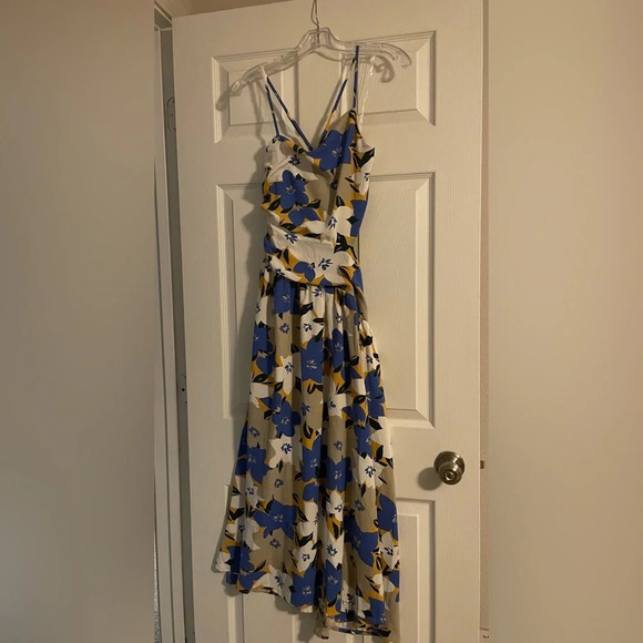 entro Dresses & Skirts - Entro size medium blue white and yellow floral maxi dress